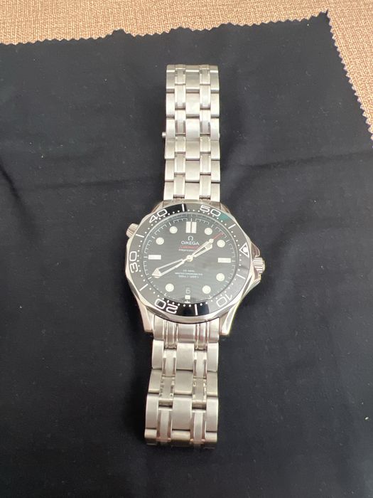 Vind ceas omega automatic inpecabil purtat de citeva ori
