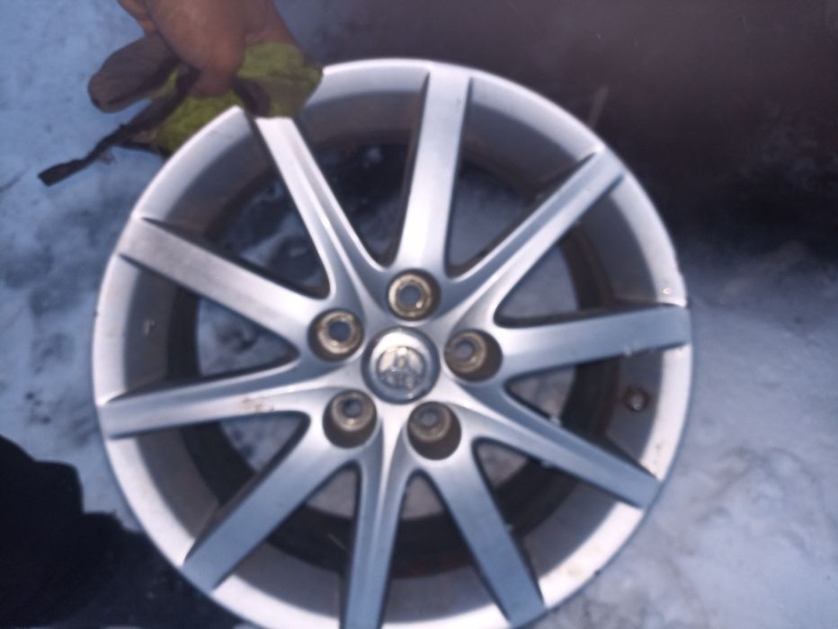 Один Диск на 17 Камри