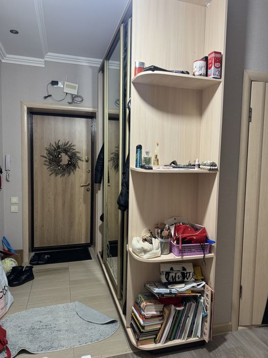 Продам шкаф в прохожую