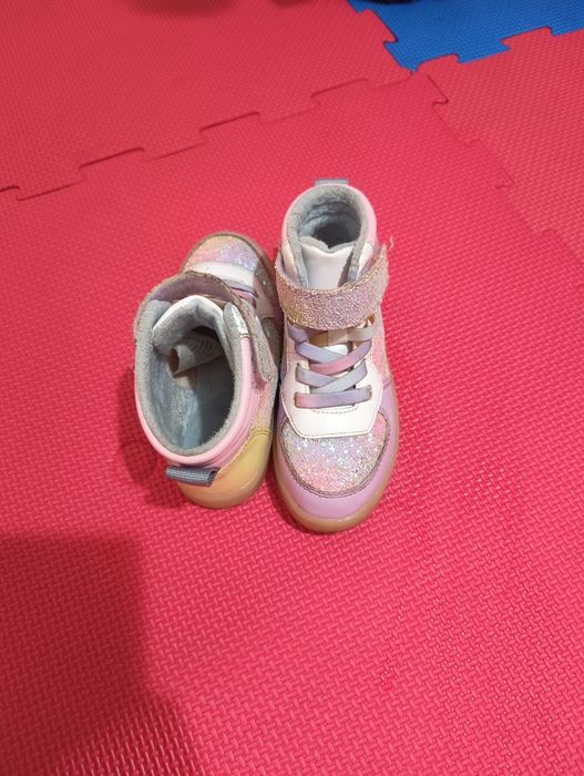 Adidași fete cu lumini