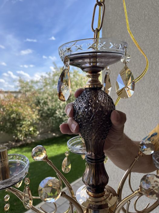 Candelabru baroc cu 5 brațe, din alamă şi cristal fumuriu-rosé