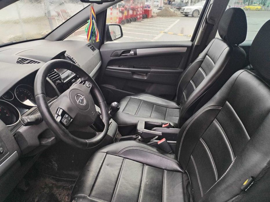 Opel zafira 7 locuri, an 2011