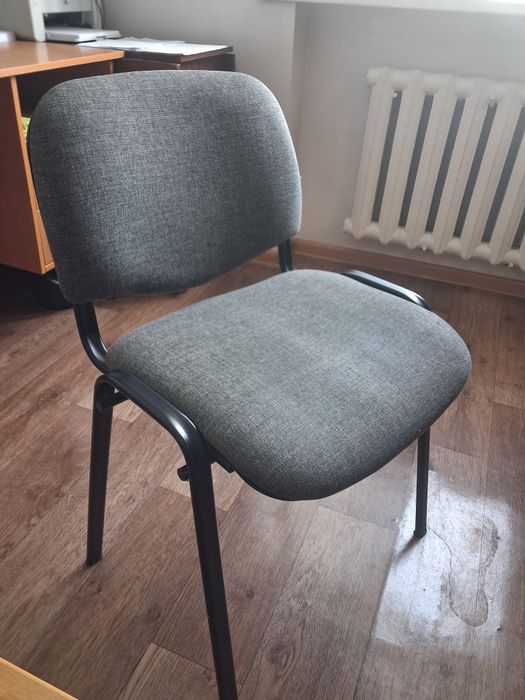 Продам стул  серый