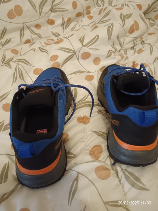 Оригинални мъжки маратонки.