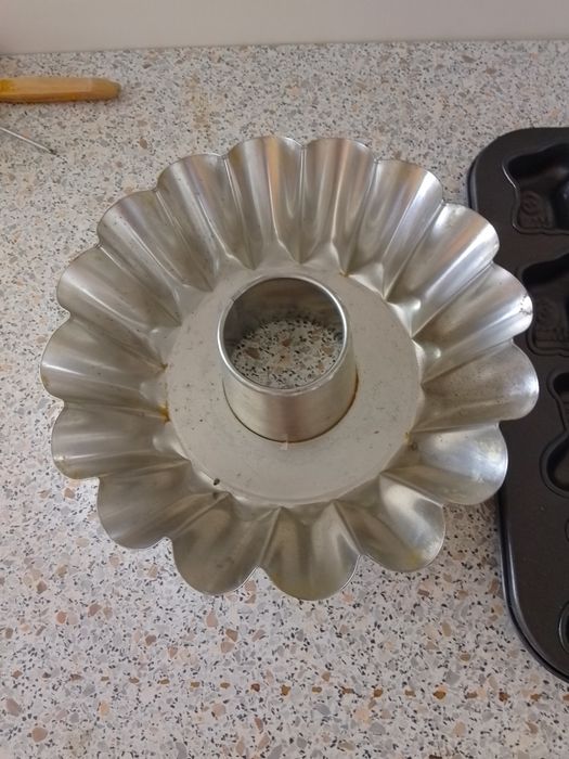 Тави за печива 3 лв/ бр.