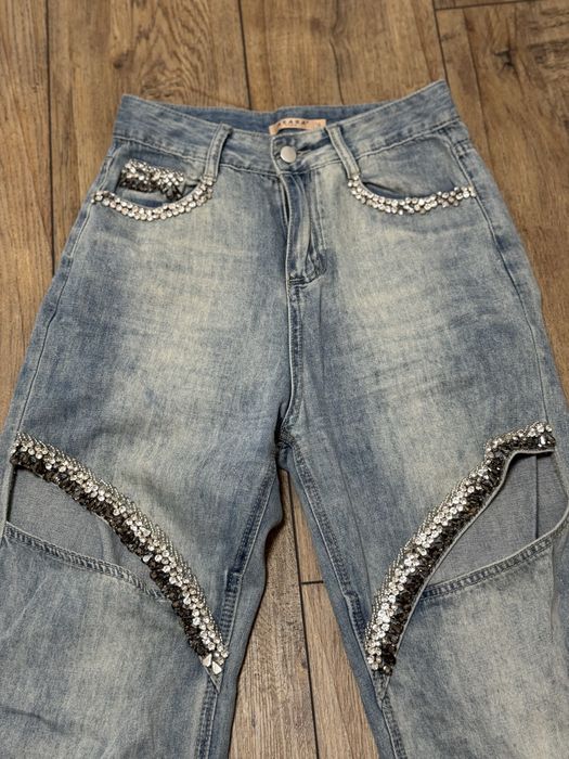 Дълги дънки с камъчета