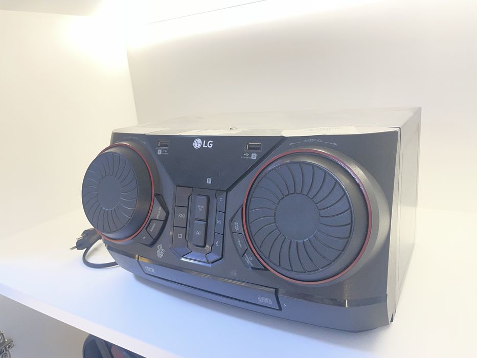 Музыкальный центр LG CK43