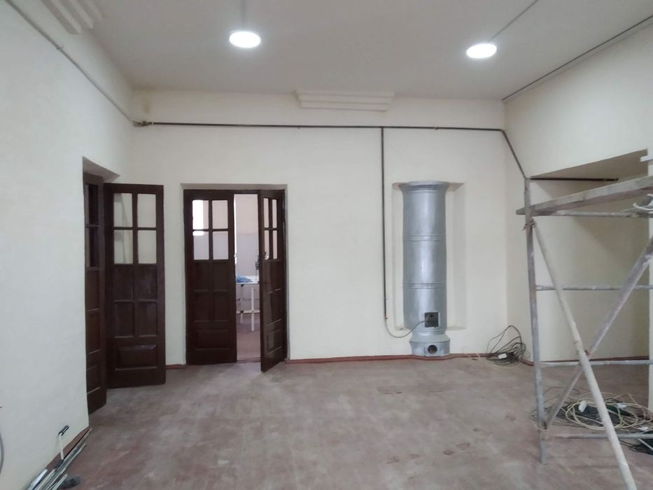 Здание под производство и прочее, 用於生產和其他用途的建築物。