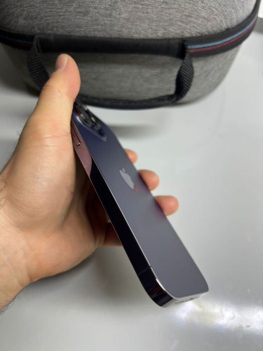продам Apple 14 pro max