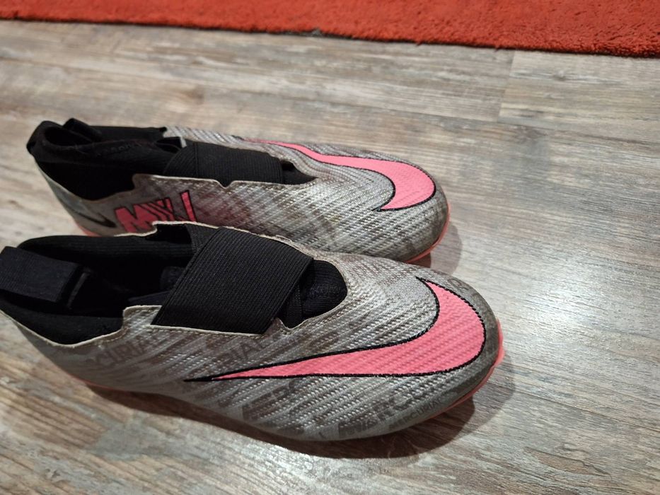 Продавам детски бутонки