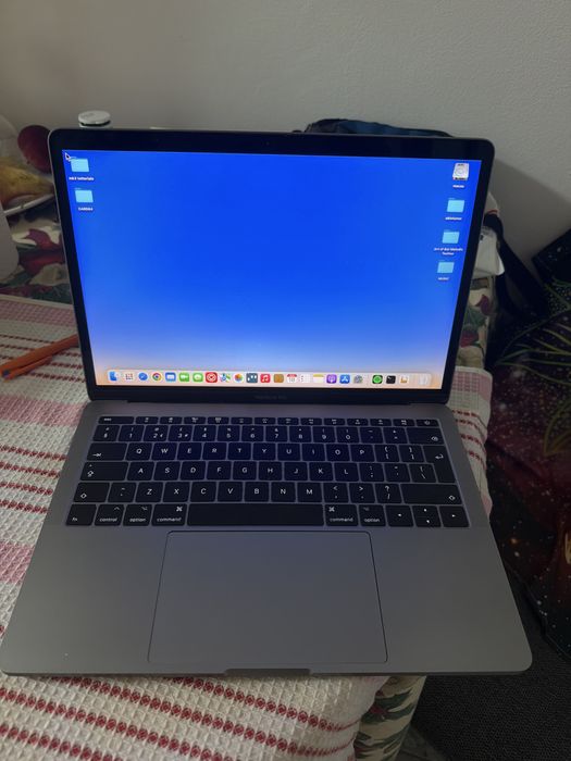 Macbook pro  13 inch 1 tb memorie