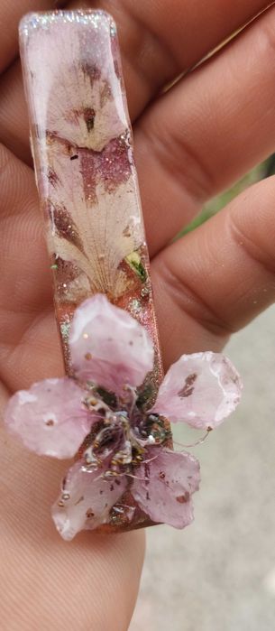 Шноли от епоксидна смола и естествени цветя