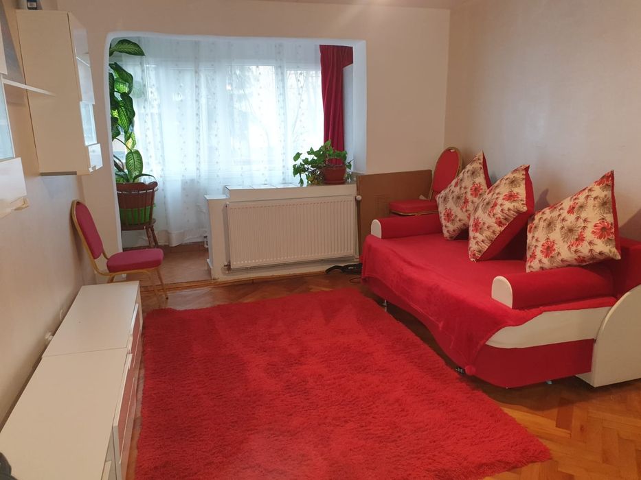 Apartament 3 camere de inchiriat