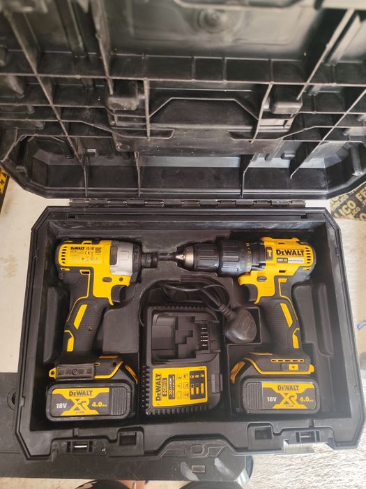 Нов комплект Девалт DeWALT DCK2060M2T
