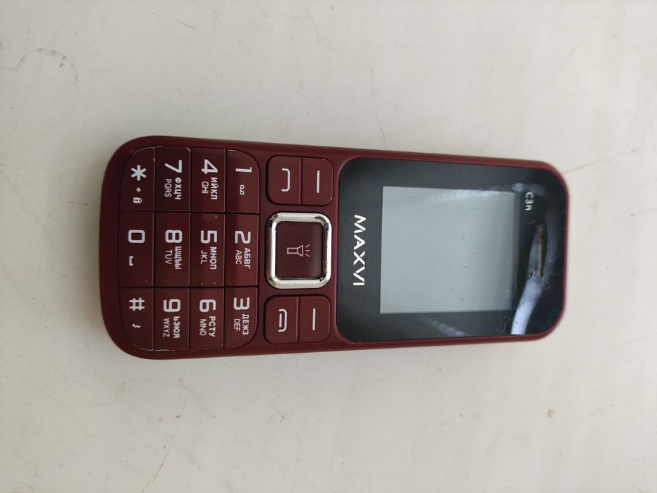 Кнопочный телефон Maxvi c3n
