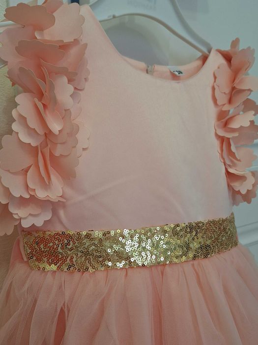 Платье нарядное  для девочки