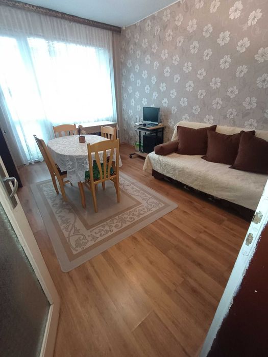 Дава се под наем Двустаен апартамент в Добрич, Промишлена зона - Запад - 58 кв.м за 248.88 € - Снимка #1