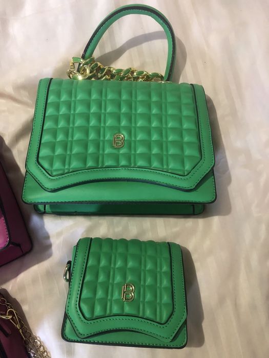 Чанти невероятнив циклама,зелено синьо червено