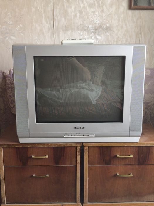 Телевизор самсунг