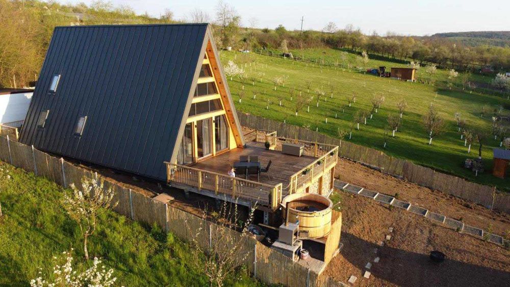 Case si cabane din lemn A-Frame