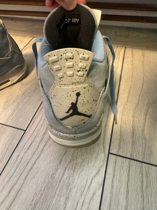 Jordan 4 university blue original