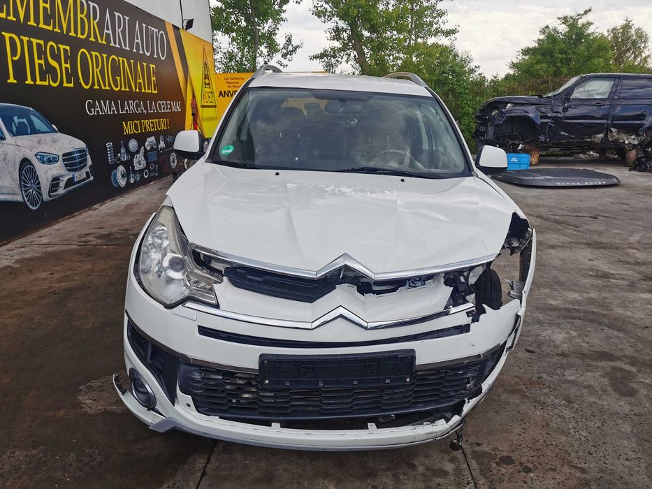 dezmembrez citroen C crosser 1.6 hdi/usa fata C crosser/faruri