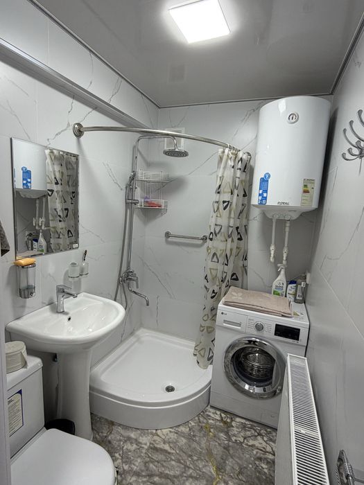 Kvartira arendaga beriladi 1 etaj yevro remont kirib yashash kerak