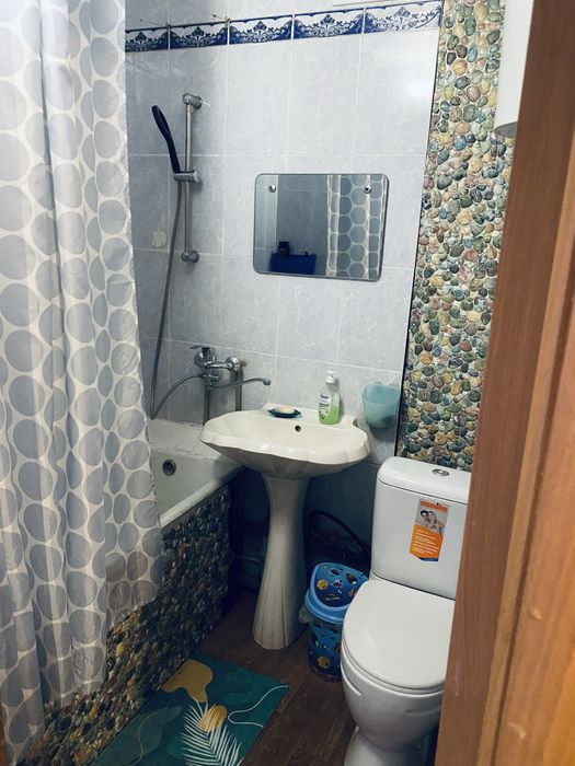 Квартира 2х МАРТ. ЦУМ, Макдональдс.