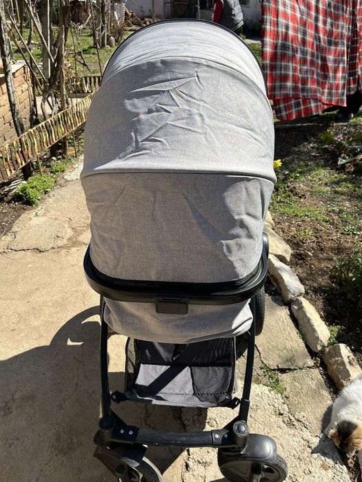 Бебешка количка Lorelli