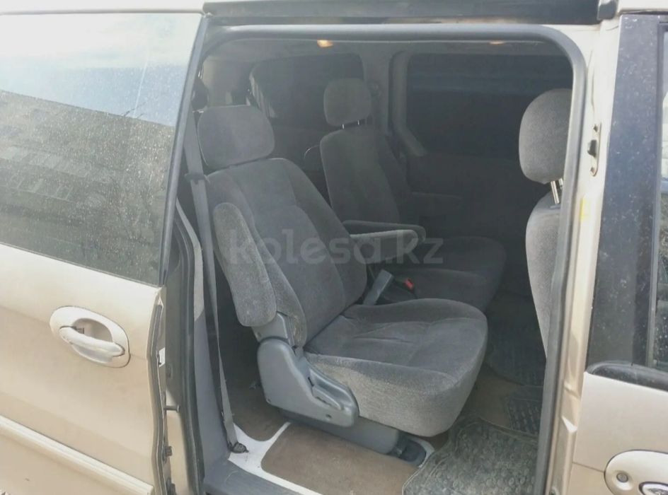 Киа карневал 2003 г 2,5 бензин