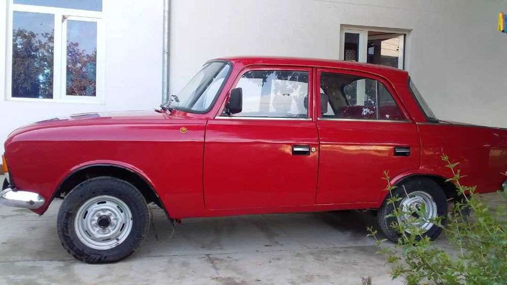 Москвич 412 сотилади