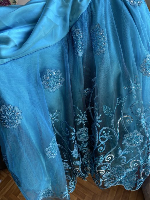 Выпускное платье нарядное