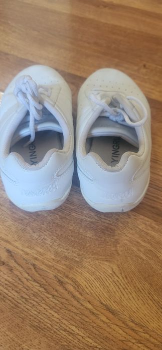 Кроссовки  для аэробной гимнастики