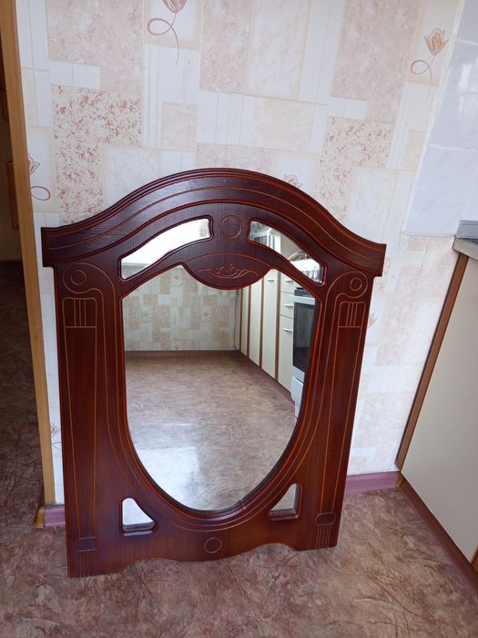 Зеркало настенное,в рамке