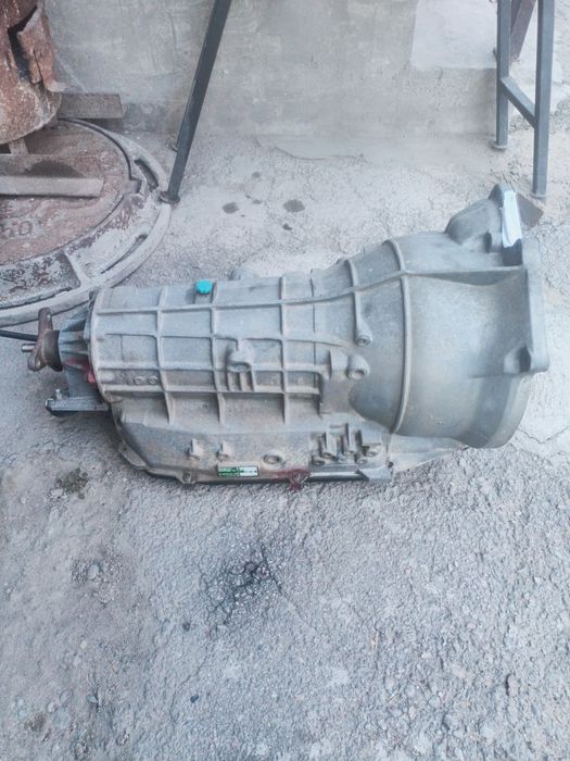 Продам запчасти на БМВ 728 е 38