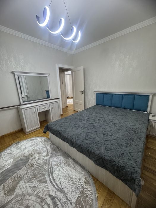 Ойбек метро Мирабад Сдается квартира на ул Чехова Ойбек 4 комнатная но