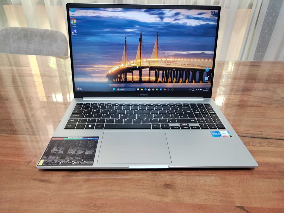 Тънък и мощен Samsung Galaxy Book - модел NP755XDA