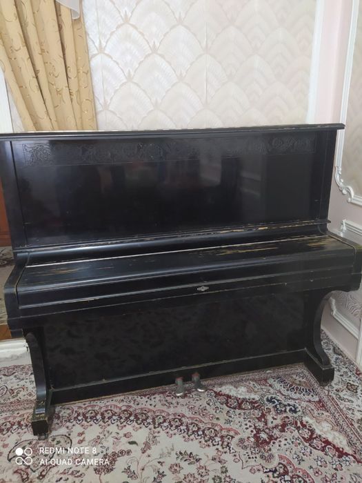 Продаю фортепиано Красный октябрь (ленинград)