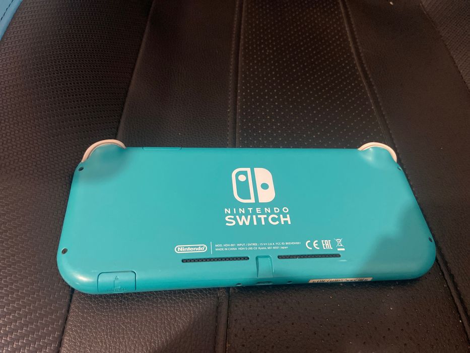Nintendo Switch lite + 200 GB SD карта
