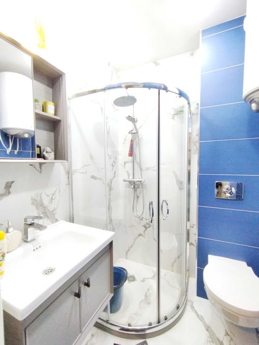 Дава се под наем Тристаен апартамент в Перник, Център - 98 кв.м за 662.49 € - Снимка #16