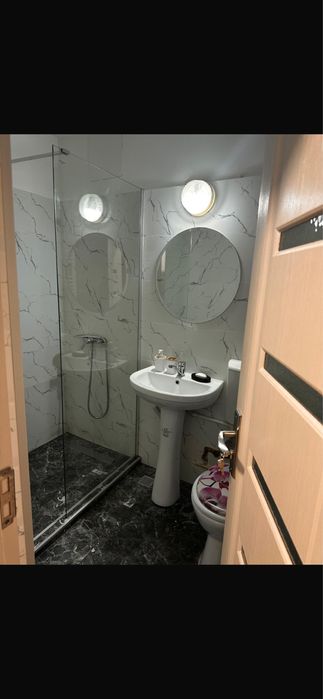 Inchiriez garosniera