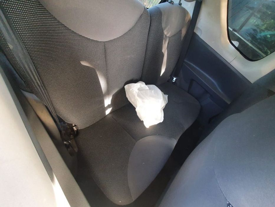 Dezmembrez Peugeot 107 an 2006, motor 1.0 benzina, 50kw 68cp CFA 348F citroen c1 dezmembrez piese