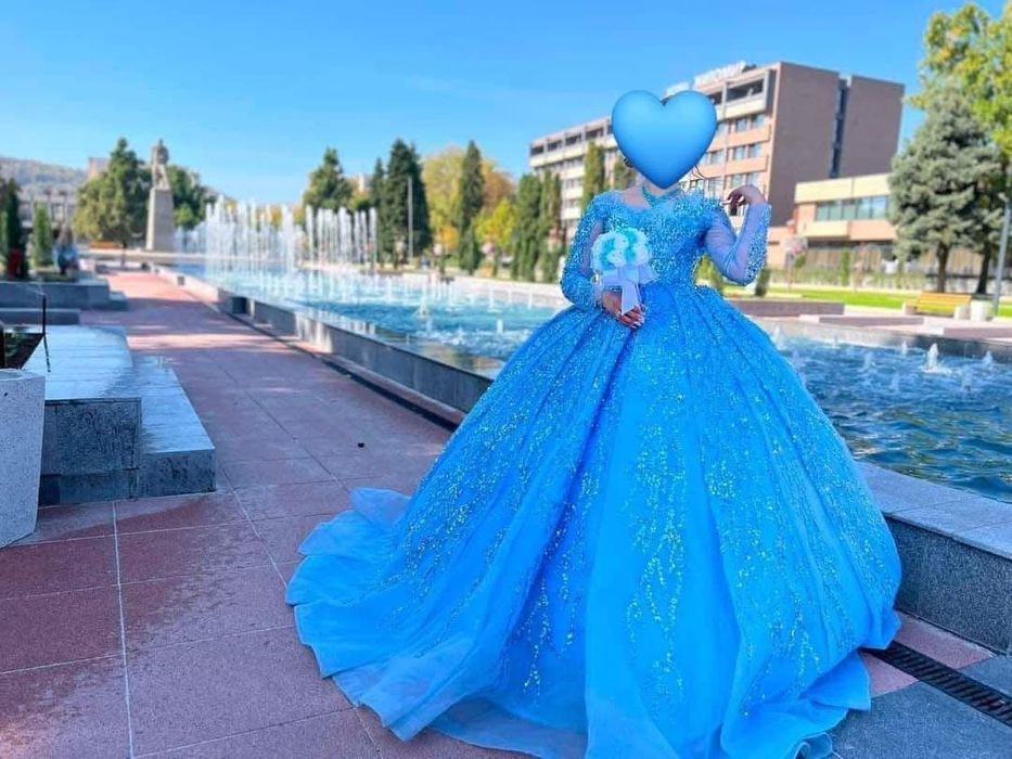 Продавам Булченска рокля размер M/L