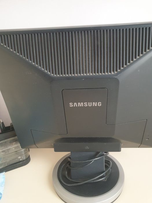 Монитор рабочий  Samsung