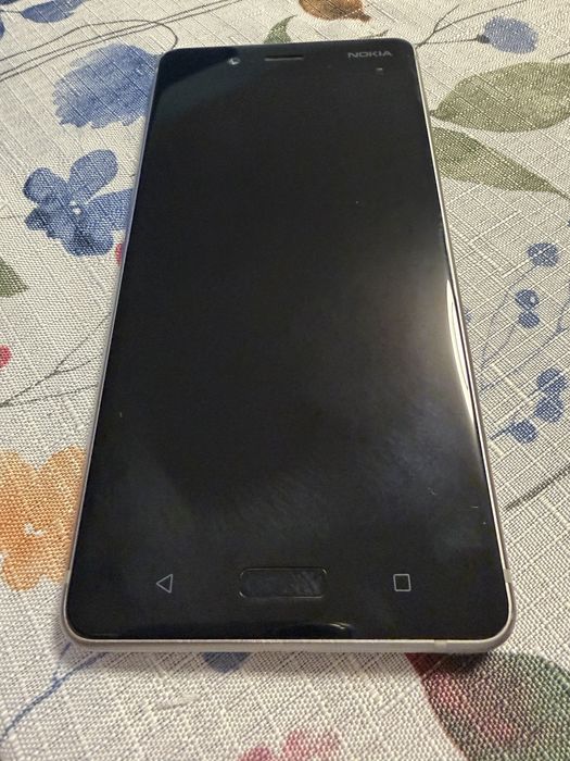 Nokia 8 с неработеща батерия