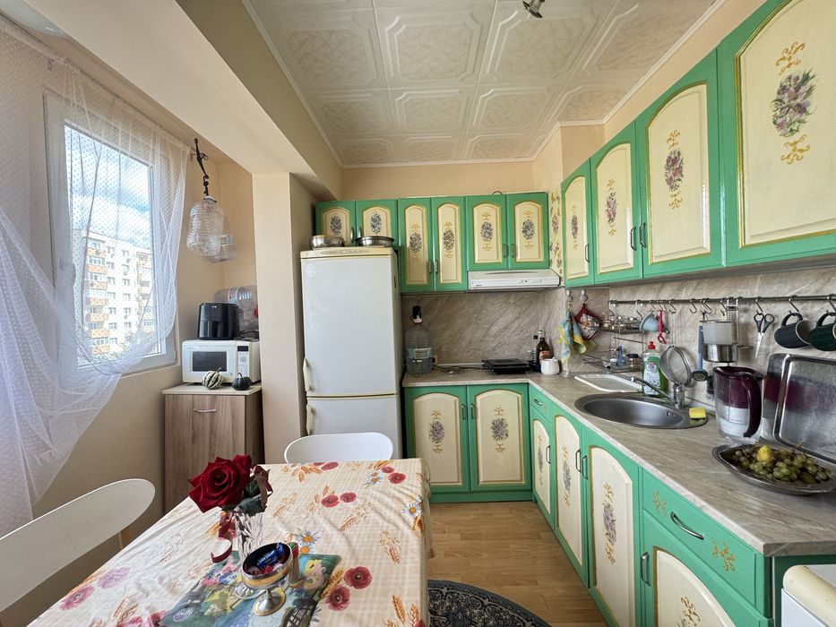 Продава се Двустаен апартамент в Казанлък - 83 кв.м за 988 €/кв.м - Снимка #1