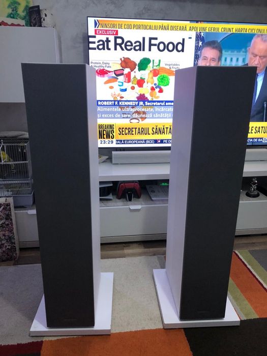 Boxe podea b&w 683s2