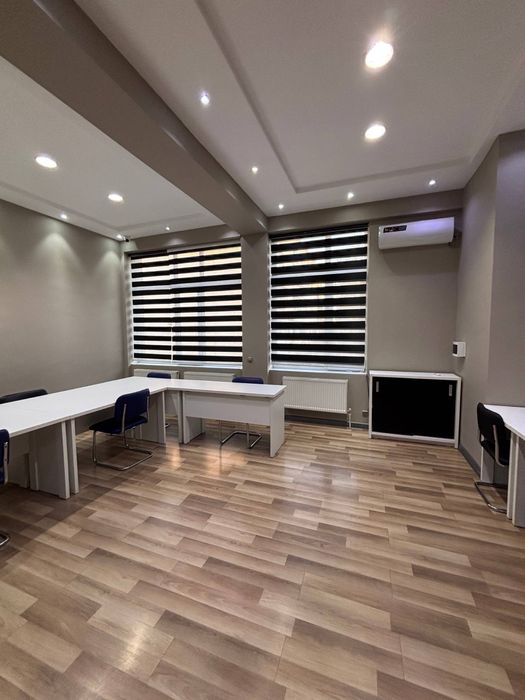 В аренду!  Адрес: Коратош 66, Рядом с мечетью Караташ