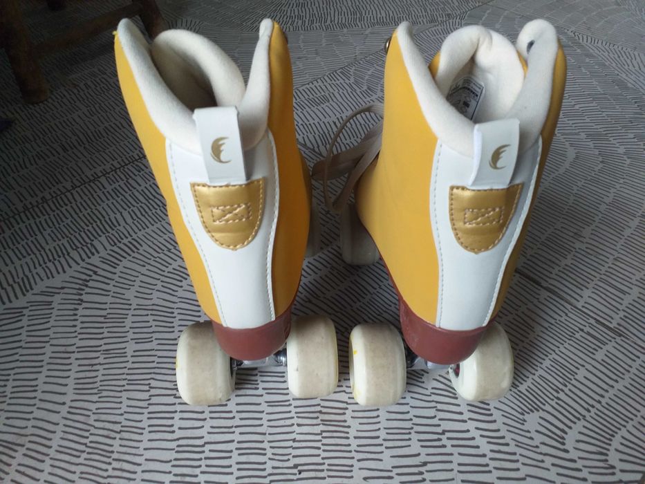 Ролкови кънки CHAYA, номер 40