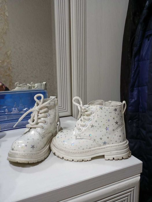 Детская обувь в хорошем состоянии